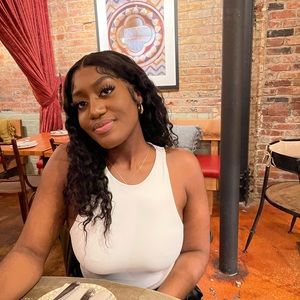 Meet your Posher, Jasmine